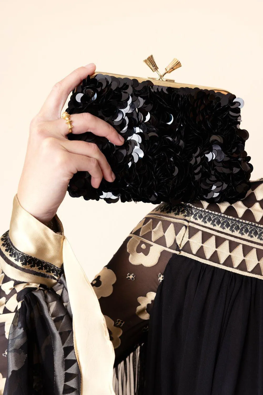 Maud Tassel Clutch - Anthracite